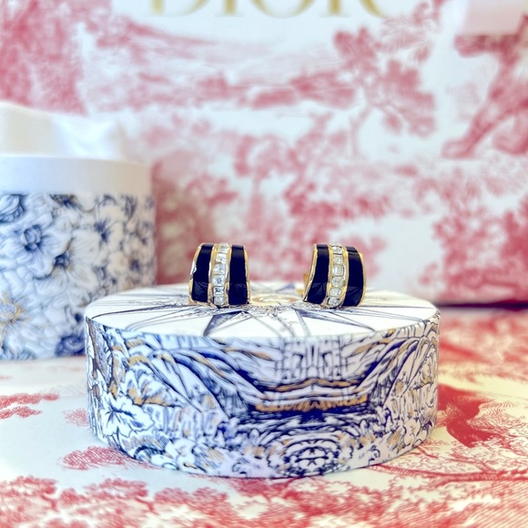 DIOR Gold Plated Black Enamel Clip On Earrings by Christian Dior Authentic - Picture 1 of 6